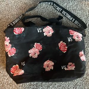 Victoria Secret Weekend bag